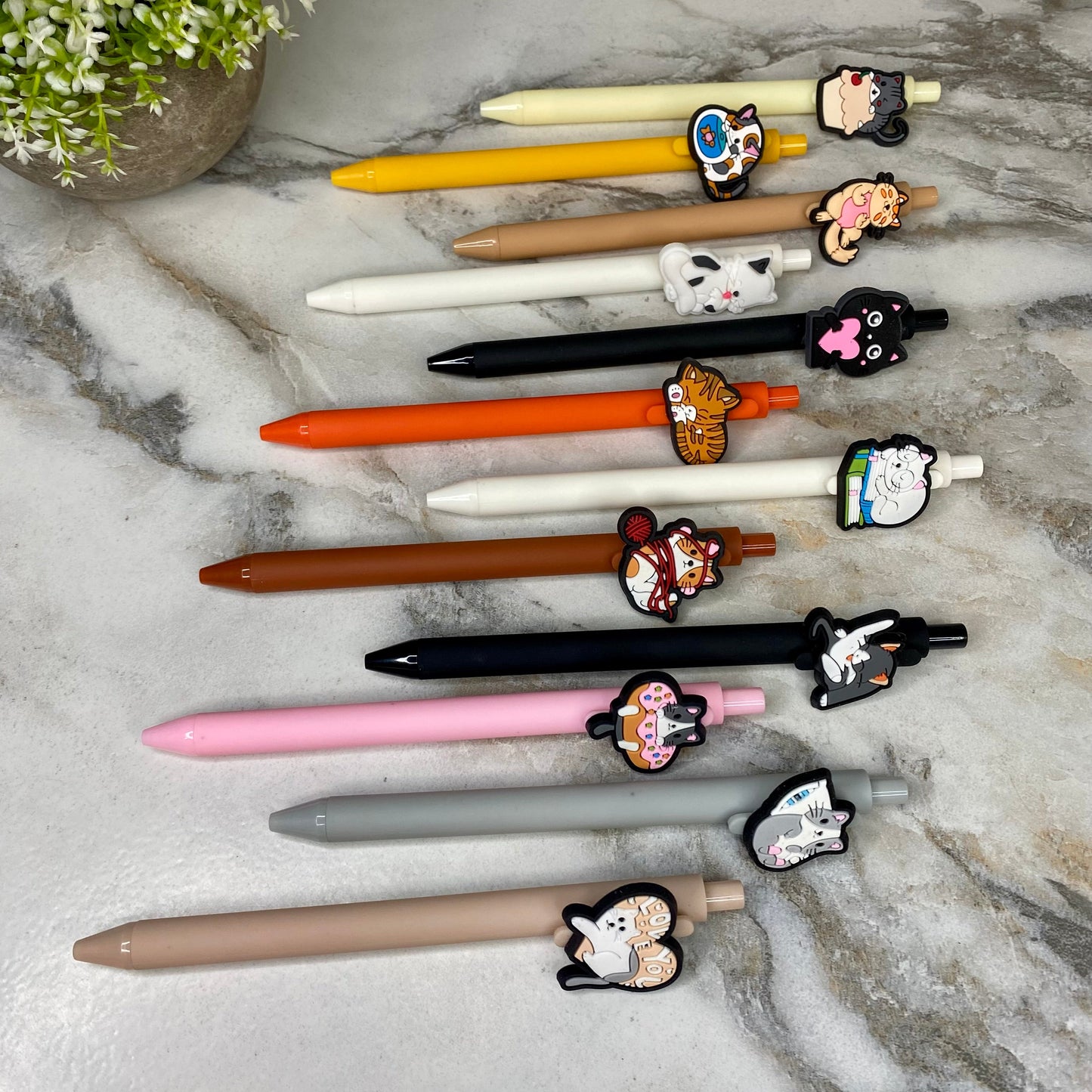 Pen - Cats, Playful Cat Mix