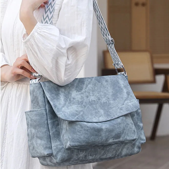 Elizabeth Flap Messenger Bag - PREORDER 6/29-7/2