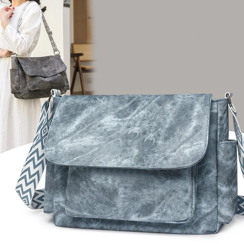 Elizabeth Flap Messenger Bag - PREORDER 6/29-7/2