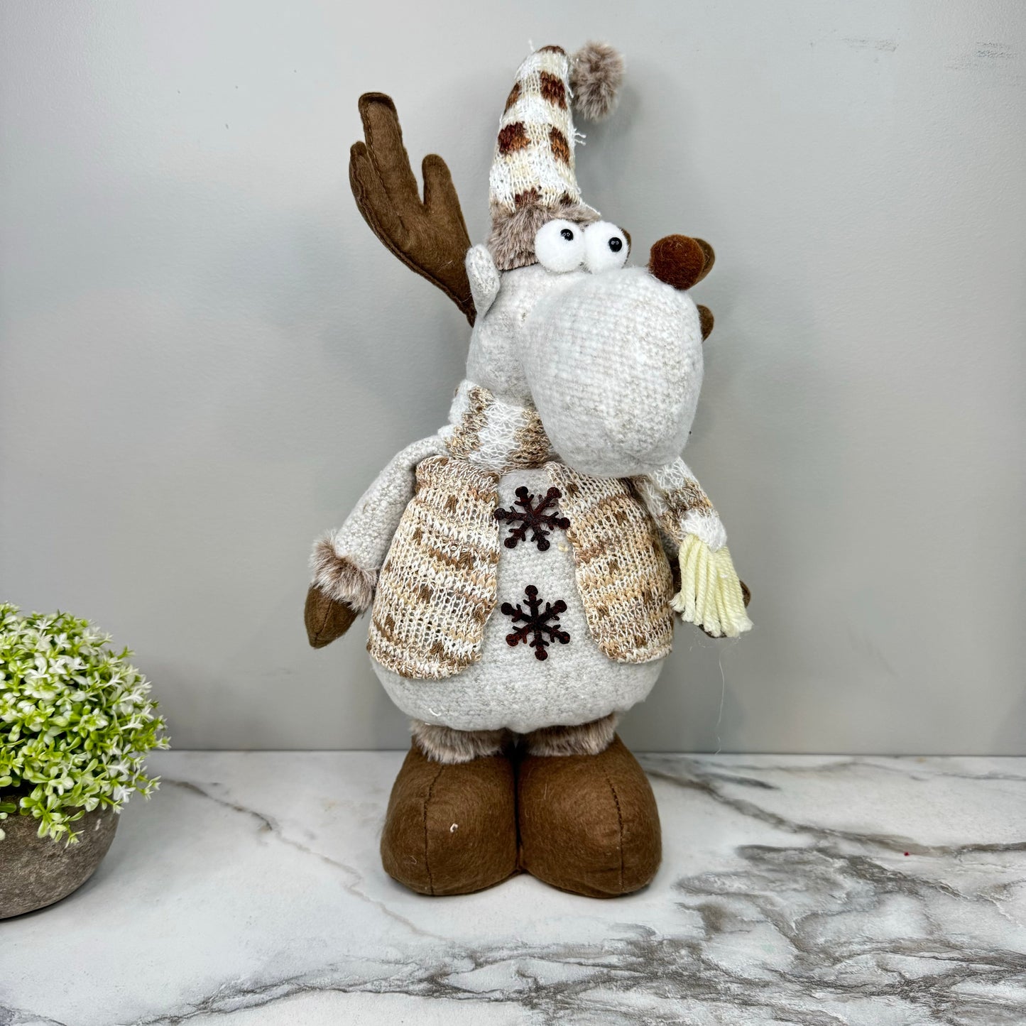 Telescopic Standing Christmas Decor - Tan & Grey