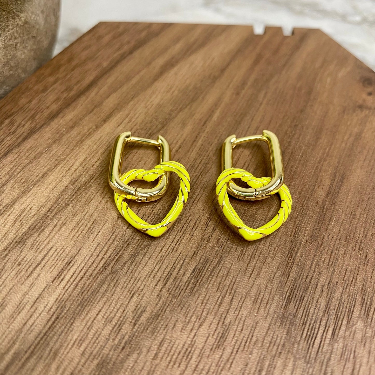 Metal Dangle Earrings - Heart Link - Yellow