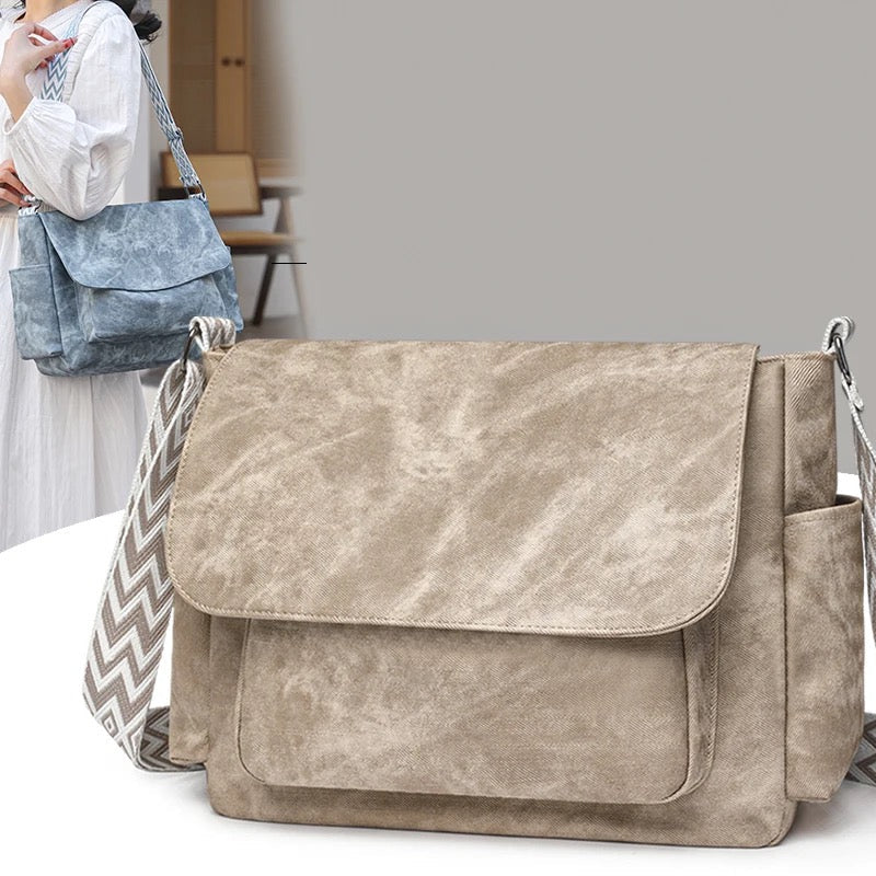 Elizabeth Flap Messenger Bag - PREORDER 6/29-7/2