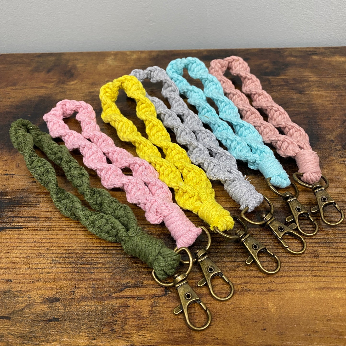 Keychain - Macrame Bracelet - Twisted Solid